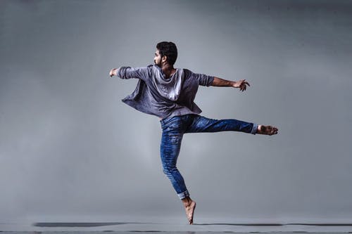 男性バレエダンサーが大人気 男性のバレエの始め方を紹介 Ballet Mart バレエマート